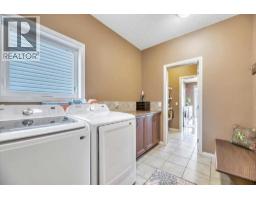 8 Sunset Square - photo 21