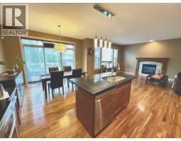 8 Sunset Square - photo 14