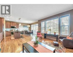 8 Sunset Square - photo 6