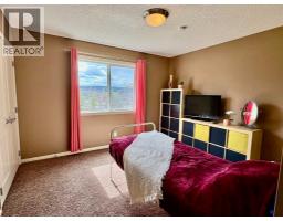 8 Sunset Square - photo 29