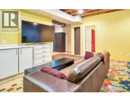 8 Sunset Square - photo 32