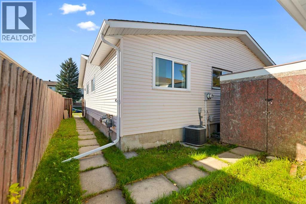 64 Whitworth Way NE, Calgary, Alberta, T1Y6A8 — thumbnail 6