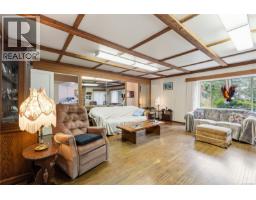 6110 Island Hwy W, Qualicum Beach, BC V9K2E2 Photo 19