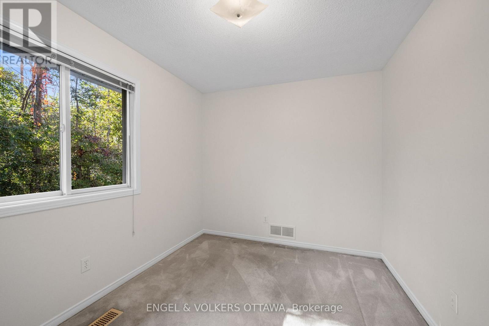 8 BLACK WALNUT ROAD - Image 28