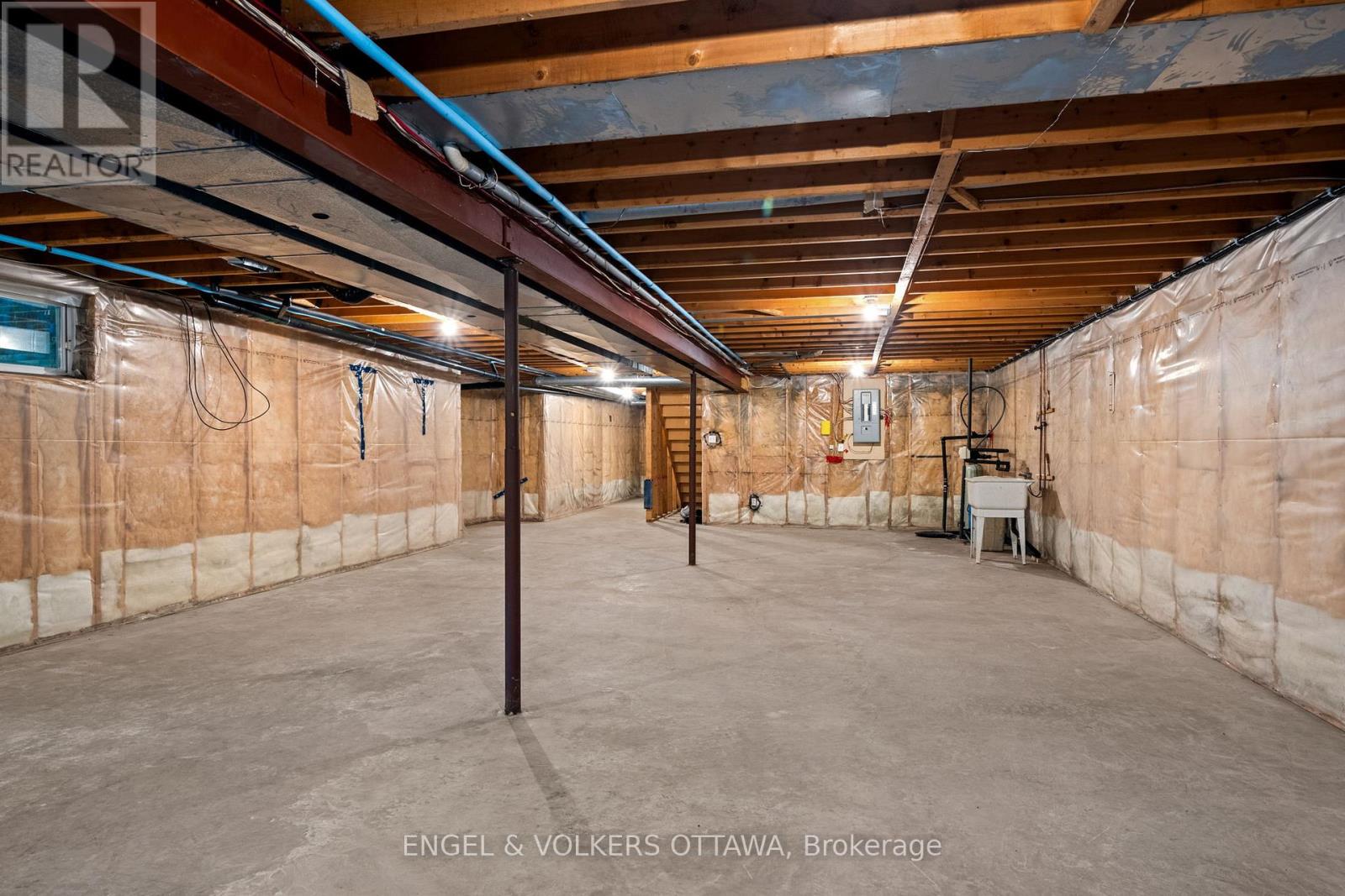 8 BLACK WALNUT ROAD - Image 34