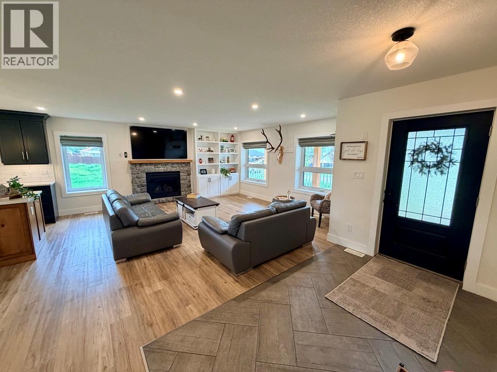 5308 49 Street - 2