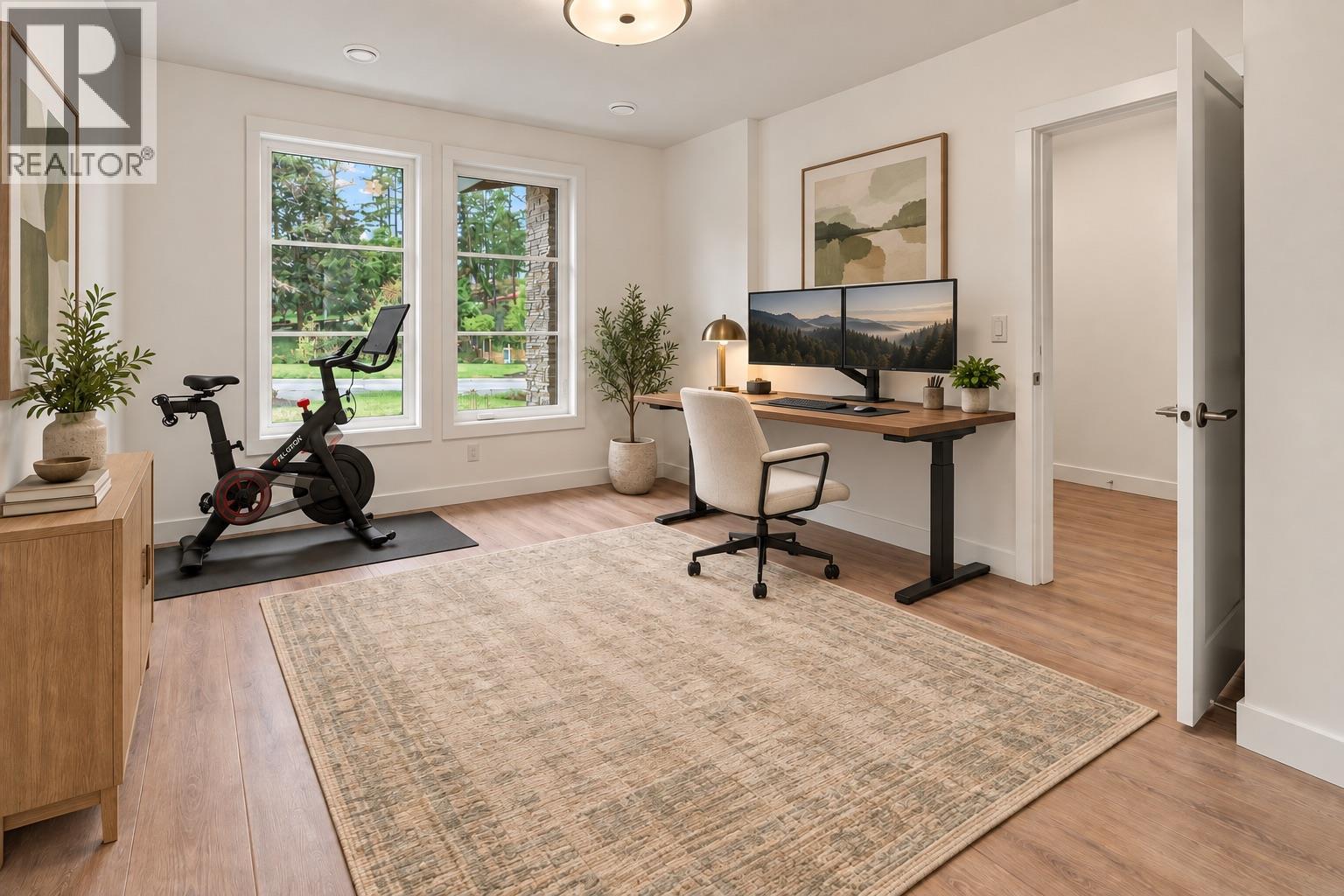 487 Clifton Road N - 8