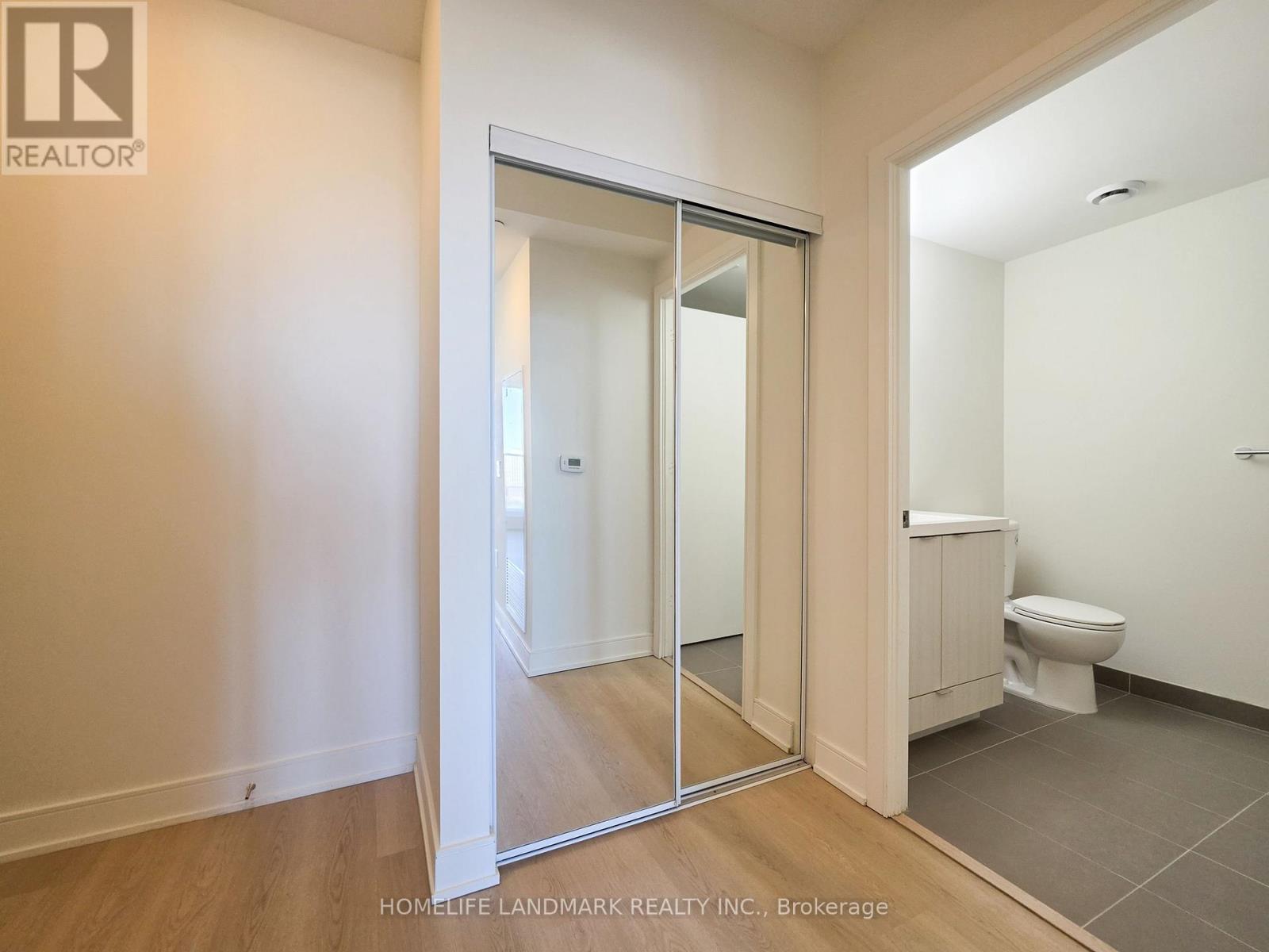 #2507 89 MCGILL STREET - 17