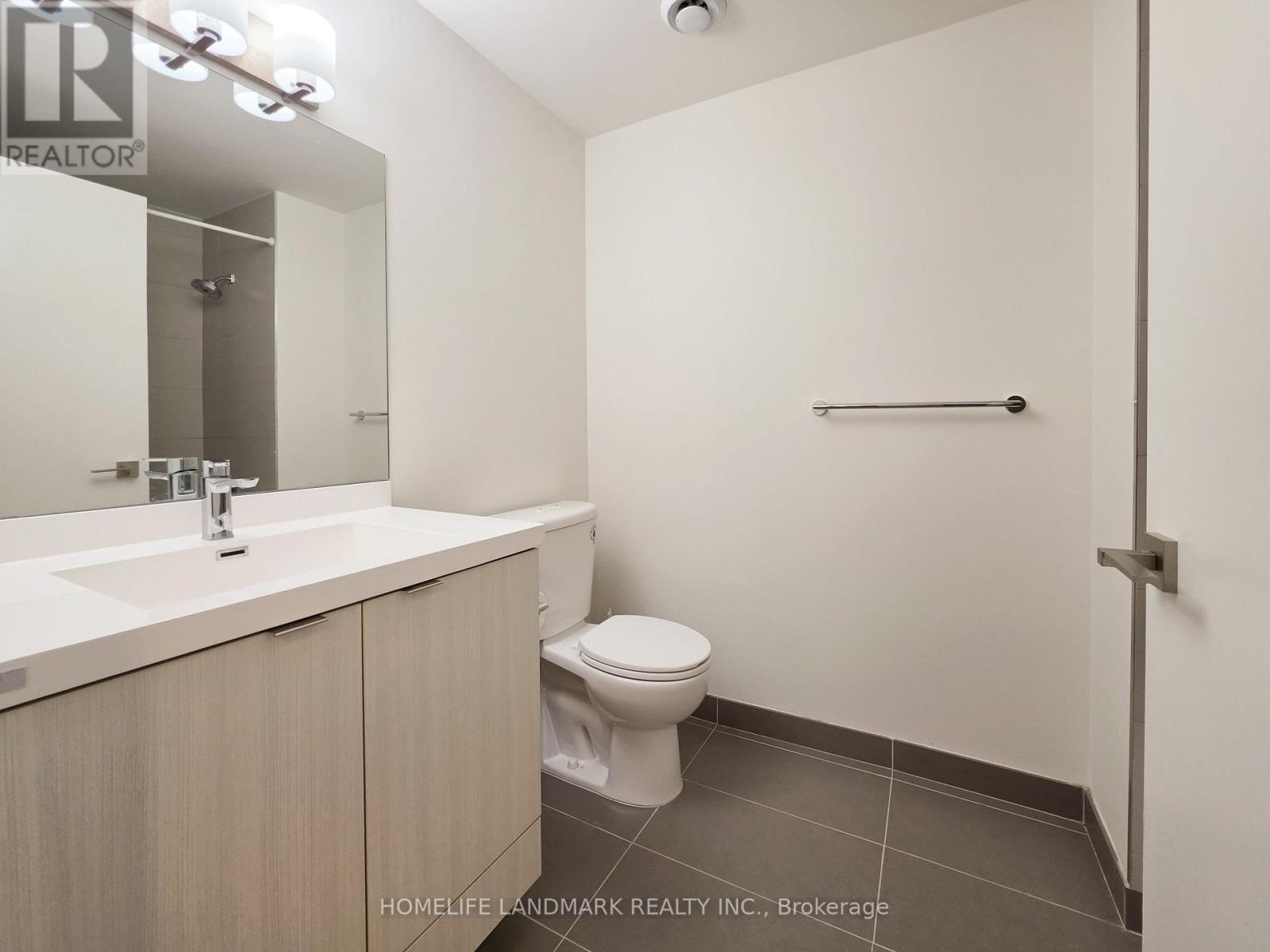 #2507 89 MCGILL STREET - 18