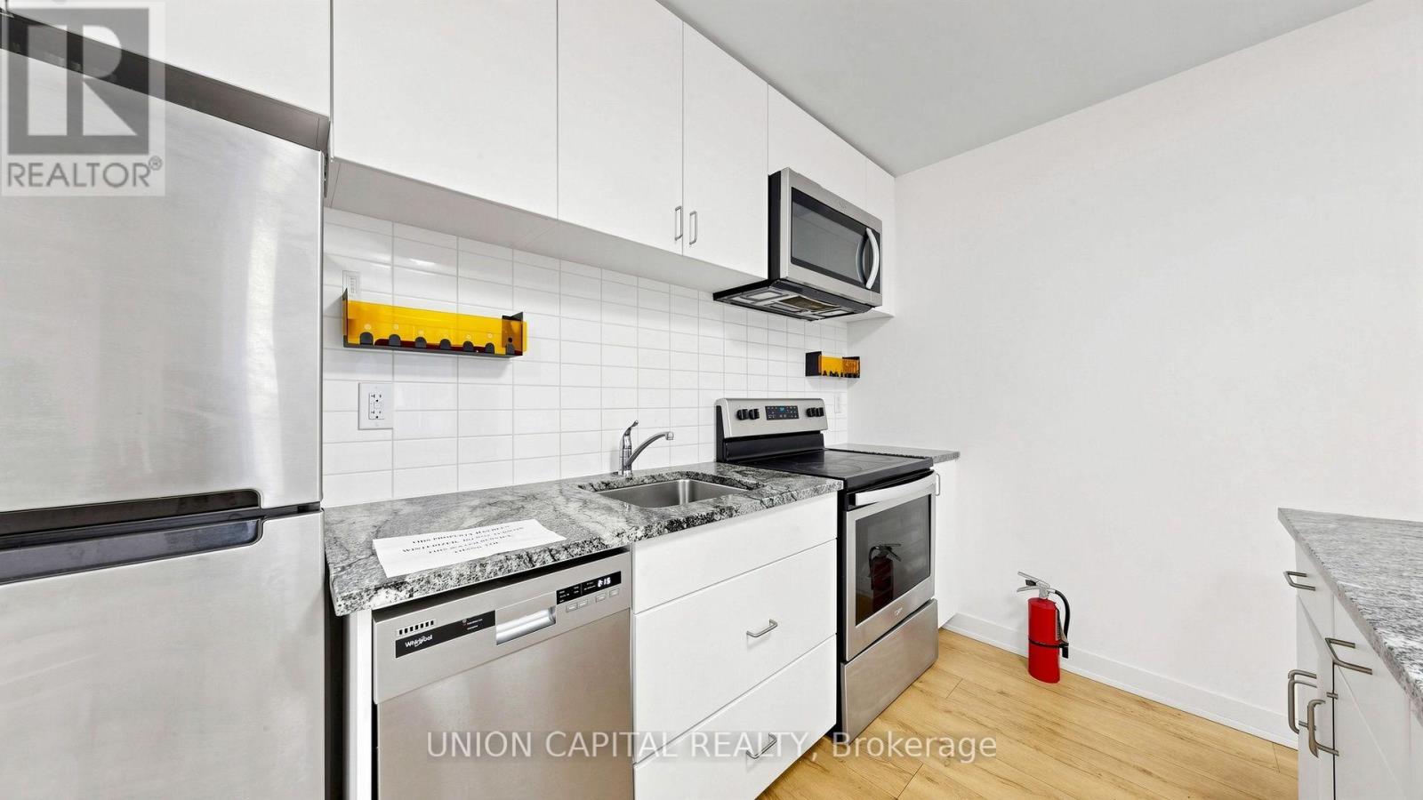 #42 1740 SIMCOE STREET N - 4