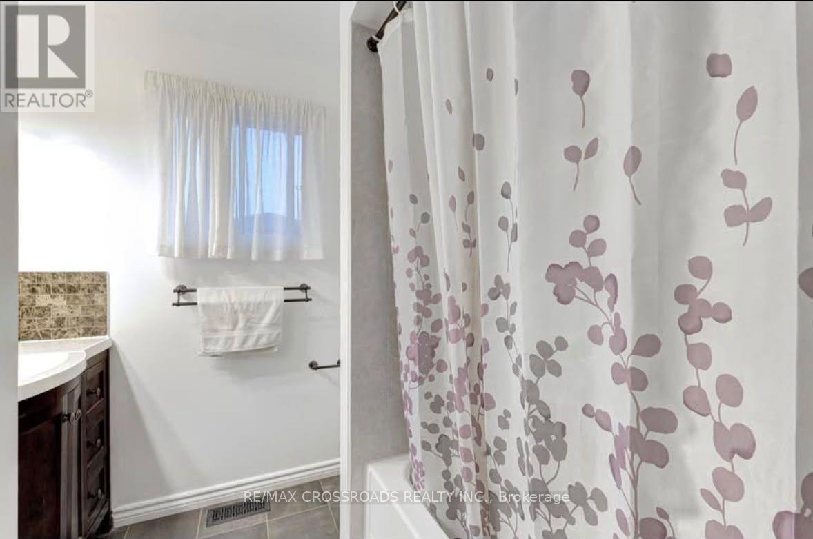 11 MURKAR CRESCENT - Image 33