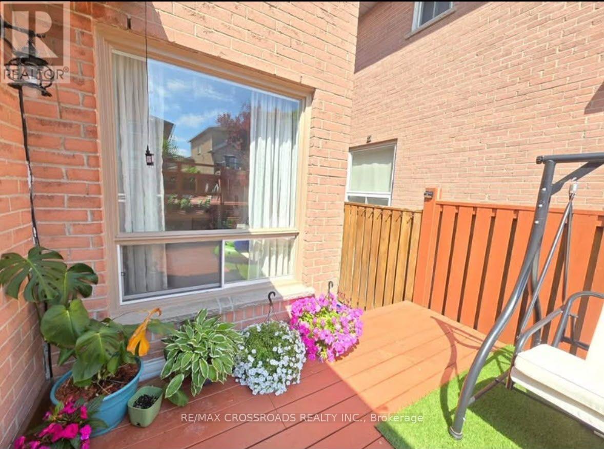 11 MURKAR CRESCENT - 44