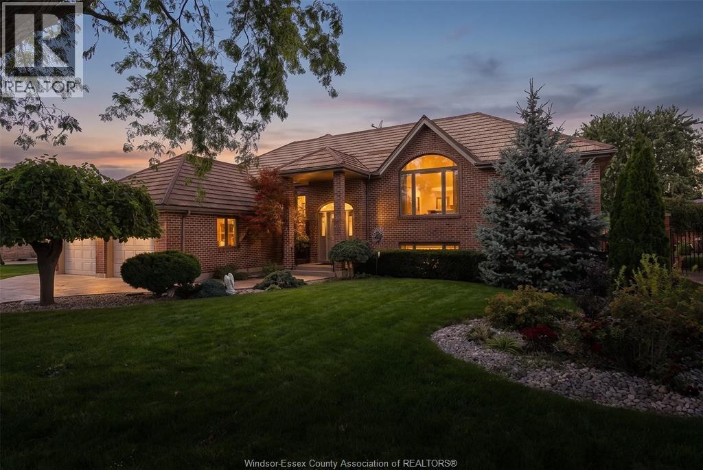 12354 FUNARO Crescent, Tecumseh, Ontario, N9K1C4, Tecumseh, Ontario — photo 1 of 5