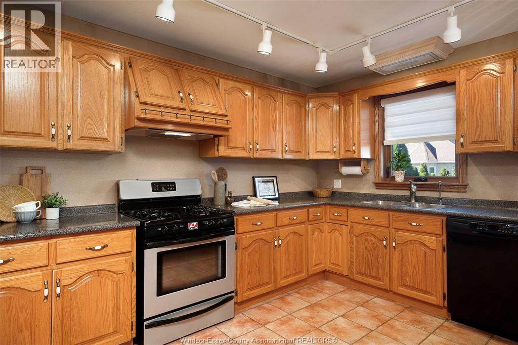 12354 FUNARO CRESCENT - 18