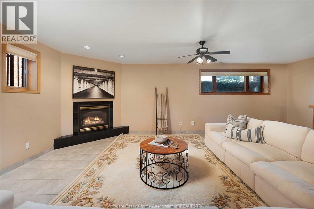 12354 FUNARO CRESCENT - 32