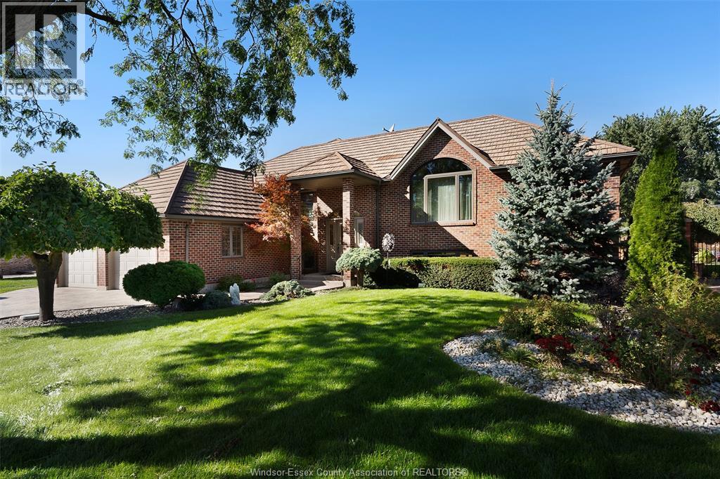 12354 FUNARO Crescent, Tecumseh, Ontario, N9K1C4, Tecumseh, Ontario — photo 4 of 5