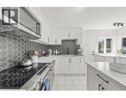 2510 Camrose Drive, Burnaby, BC V5A2Y5 Photo 16