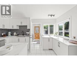2510 Camrose Drive, Burnaby, BC V5A2Y5 Photo 27