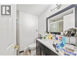2510 Camrose Drive, Burnaby, BC V5A2Y5 Photo 33