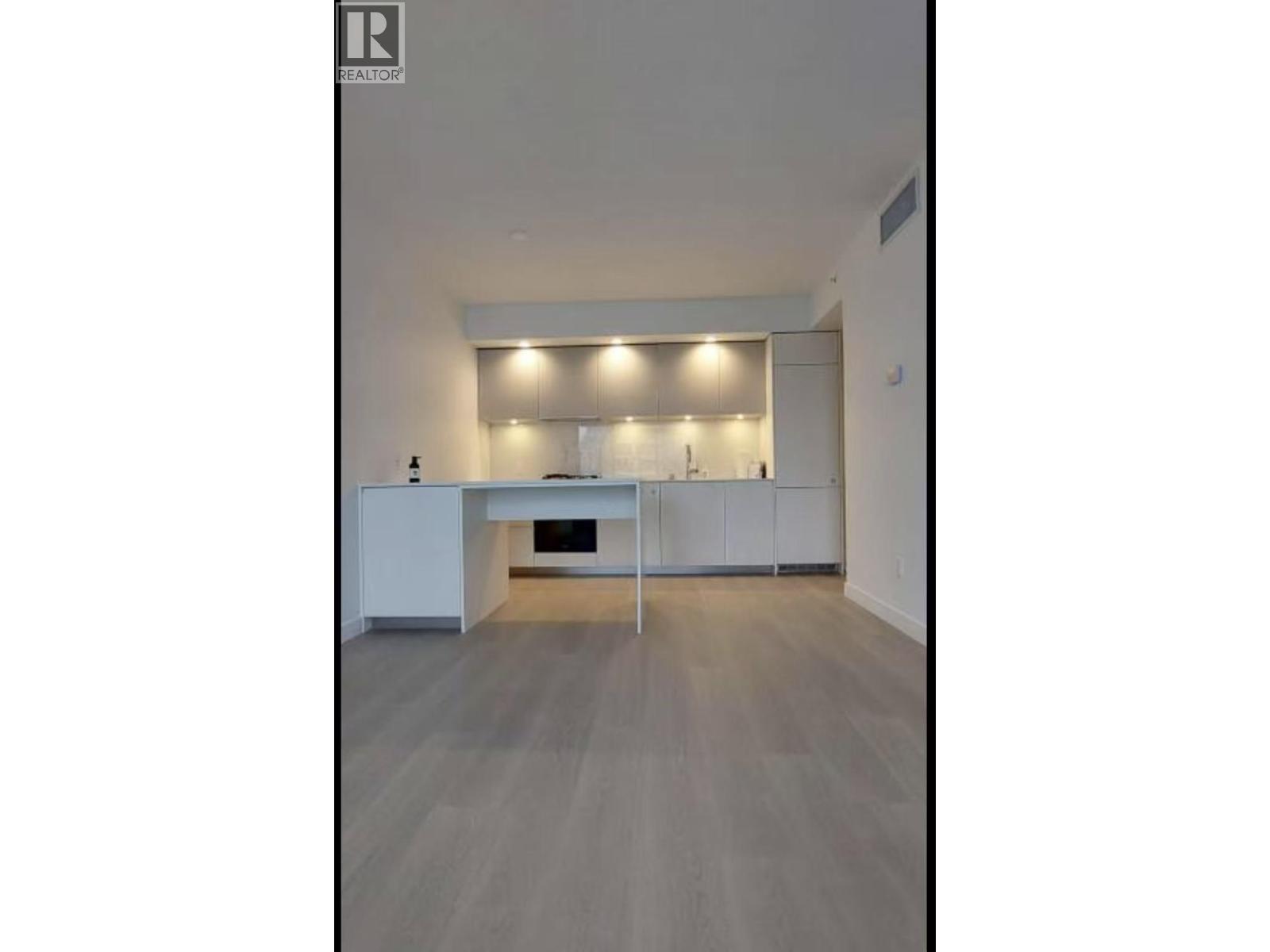 6537 TELFORD Avenue, Burnaby, British Columbia, V5H0K9, Burnaby, British Columbia — photo 4 of 5