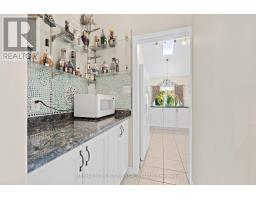 Kitchen - 15 Woodland Trail, Vaughan, ON L4L9H9 Photo 10