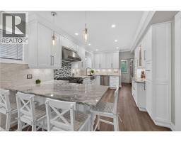 4pc Bathroom - 209 Delaware Avenue, Hamilton, ON L8M1W2 Photo 11