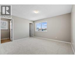 28 Saddlebrook Gardens Ne, Calgary, AB T3J5M6 Photo 17