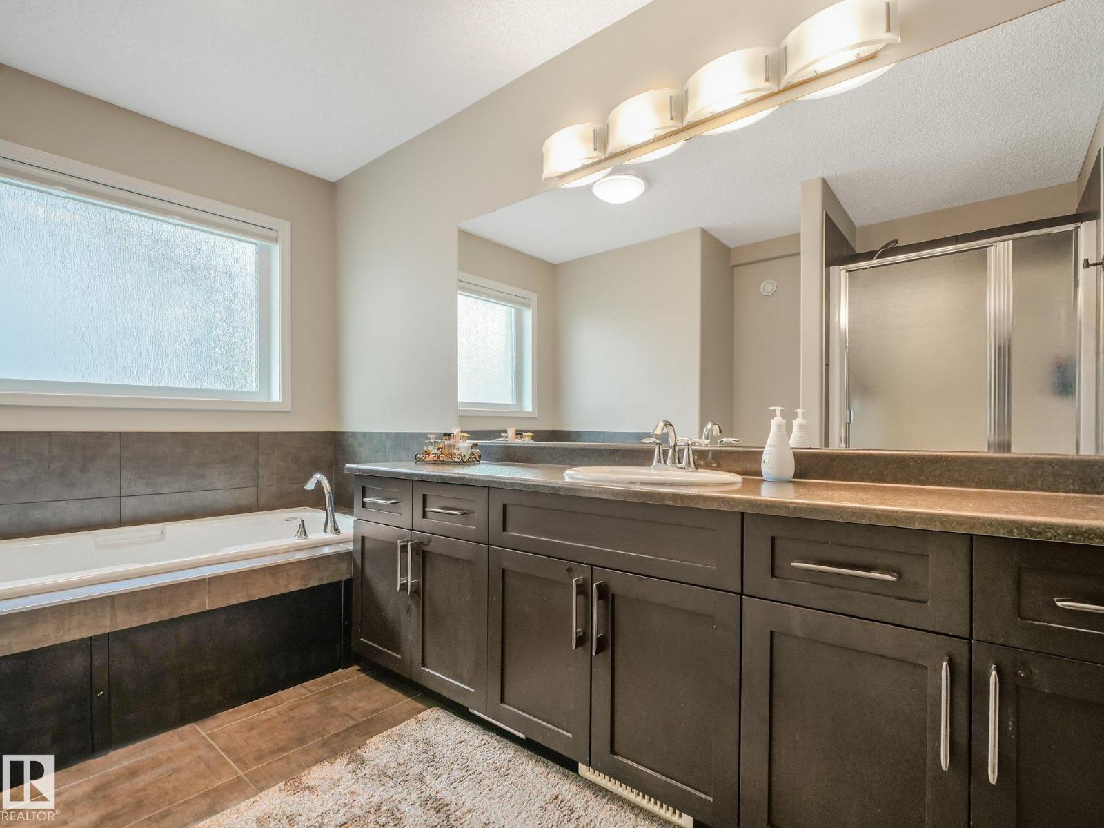 219 SILVERSTONE CR - Image 22