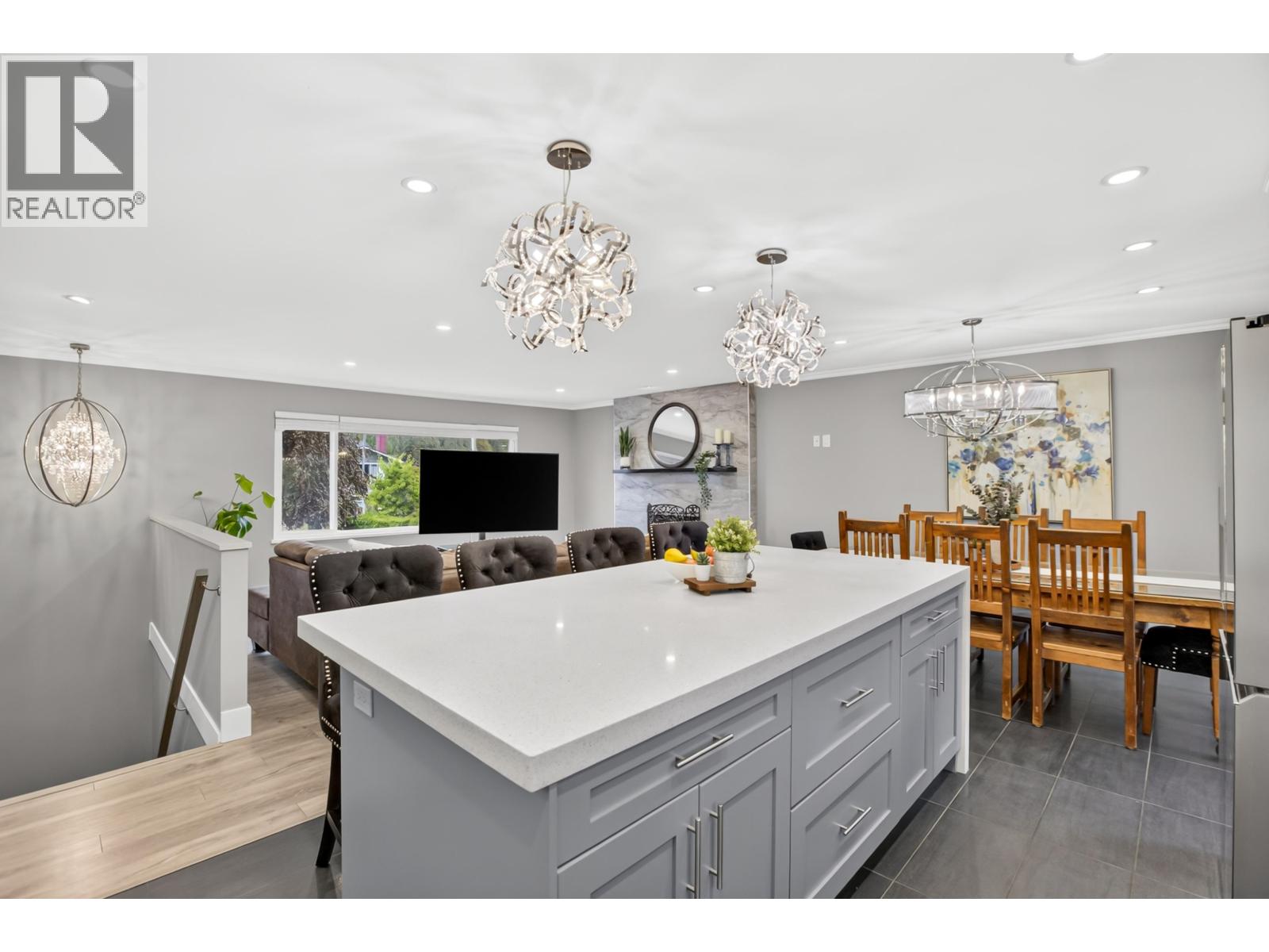 11554 WILDWOOD Crescent, Pitt Meadows, British Columbia, V3Y1M8, Pitt Meadows, British Columbia — photo 5 of 5
