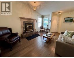 4pc Ensuite bath - 7559 Columbia Avenue Unit# 4, Radium Hot Springs, BC V0A1M0 Photo 7