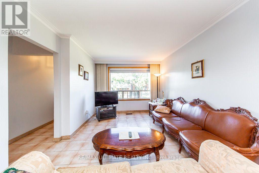 45 MCROBERTS AVENUE - 11