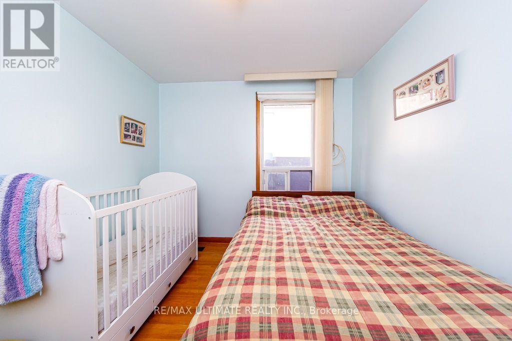 45 MCROBERTS AVENUE - 30