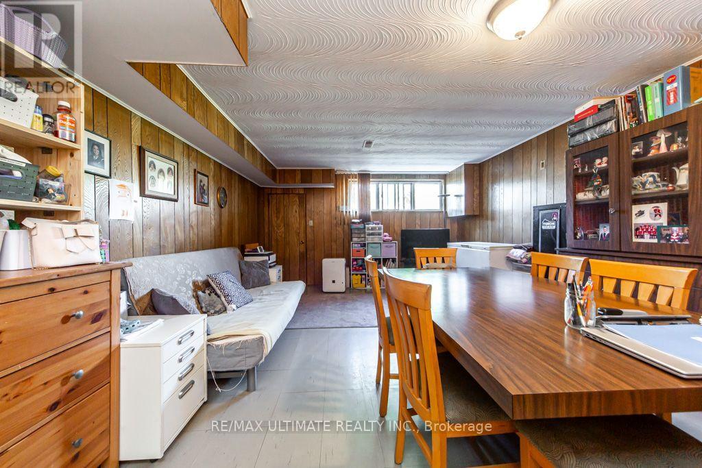 45 MCROBERTS AVENUE - 35