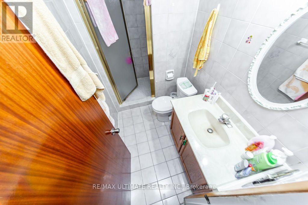 45 MCROBERTS AVENUE - 43