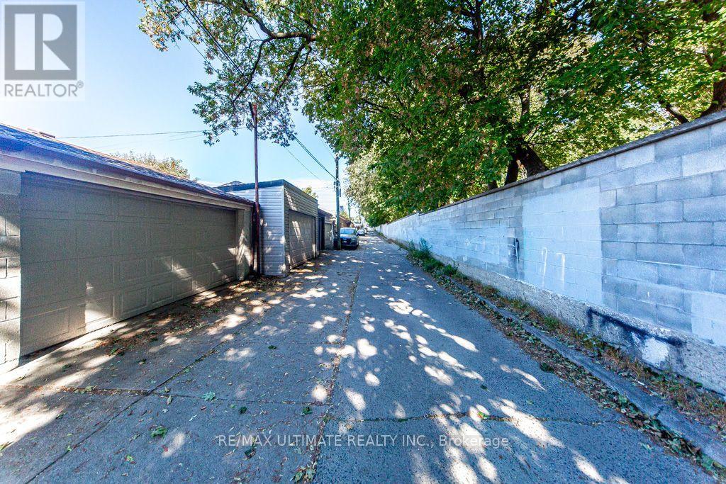 45 MCROBERTS AVENUE - 46