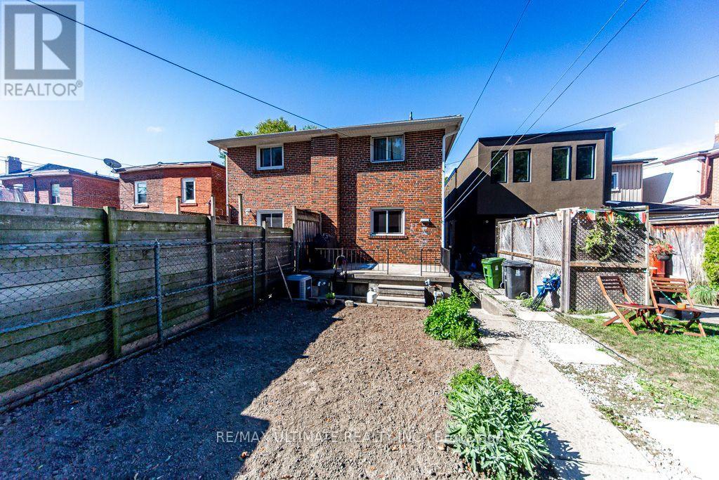 45 MCROBERTS AVENUE - 47
