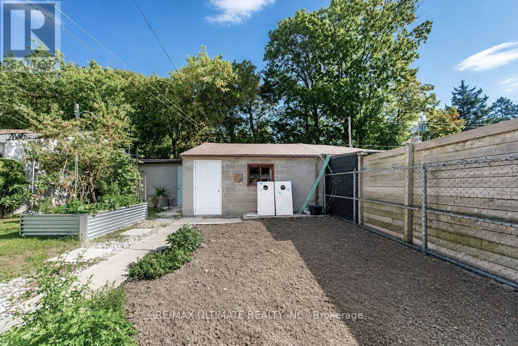 45 MCROBERTS AVENUE - 49