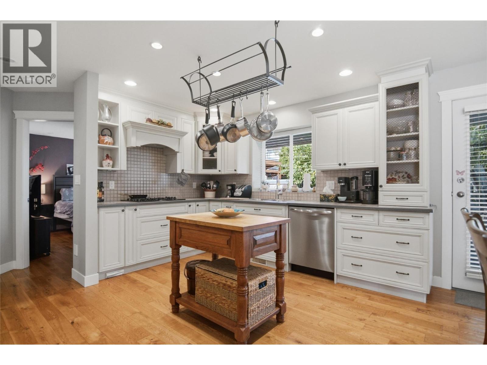 335 COUGAR Road - Image 11