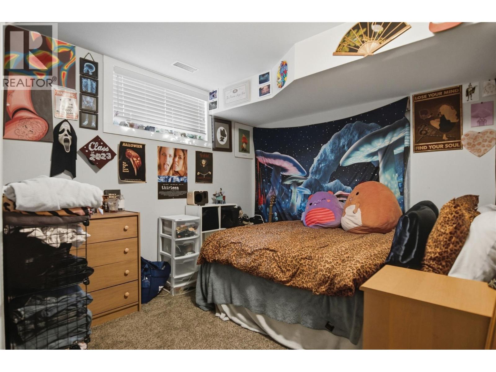 335 COUGAR Road - Image 36
