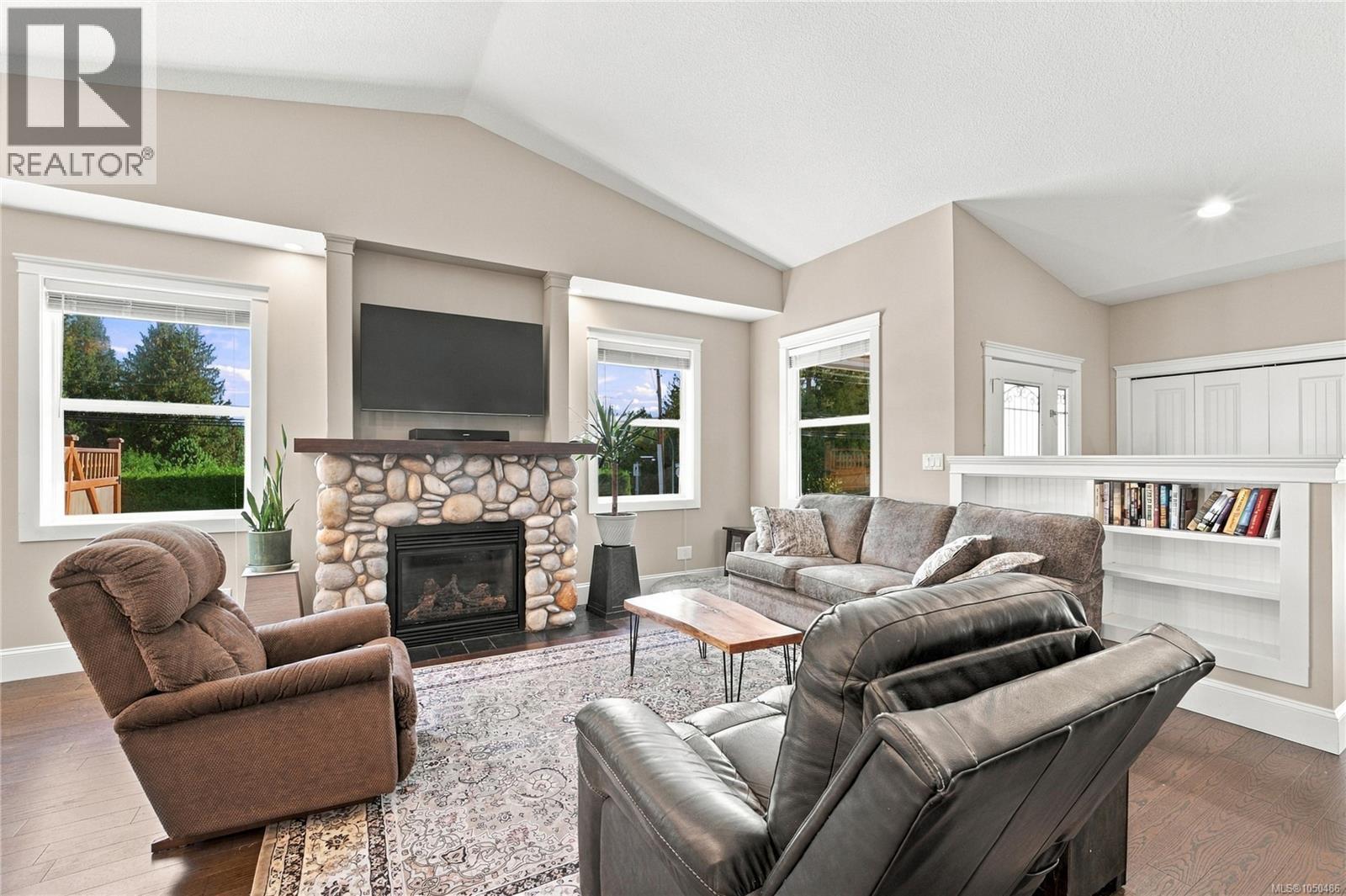 3490 Monterey Dr - 9
