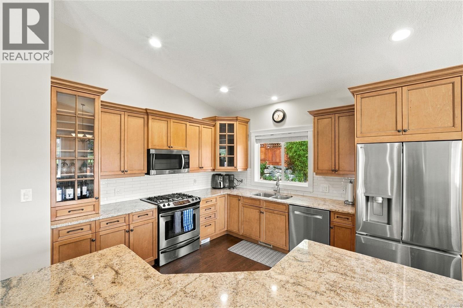 3490 Monterey Dr - Image 7