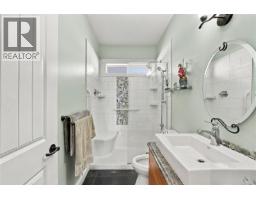 3490 Monterey Dr, Nanaimo, BC V9T6T2 Photo 15