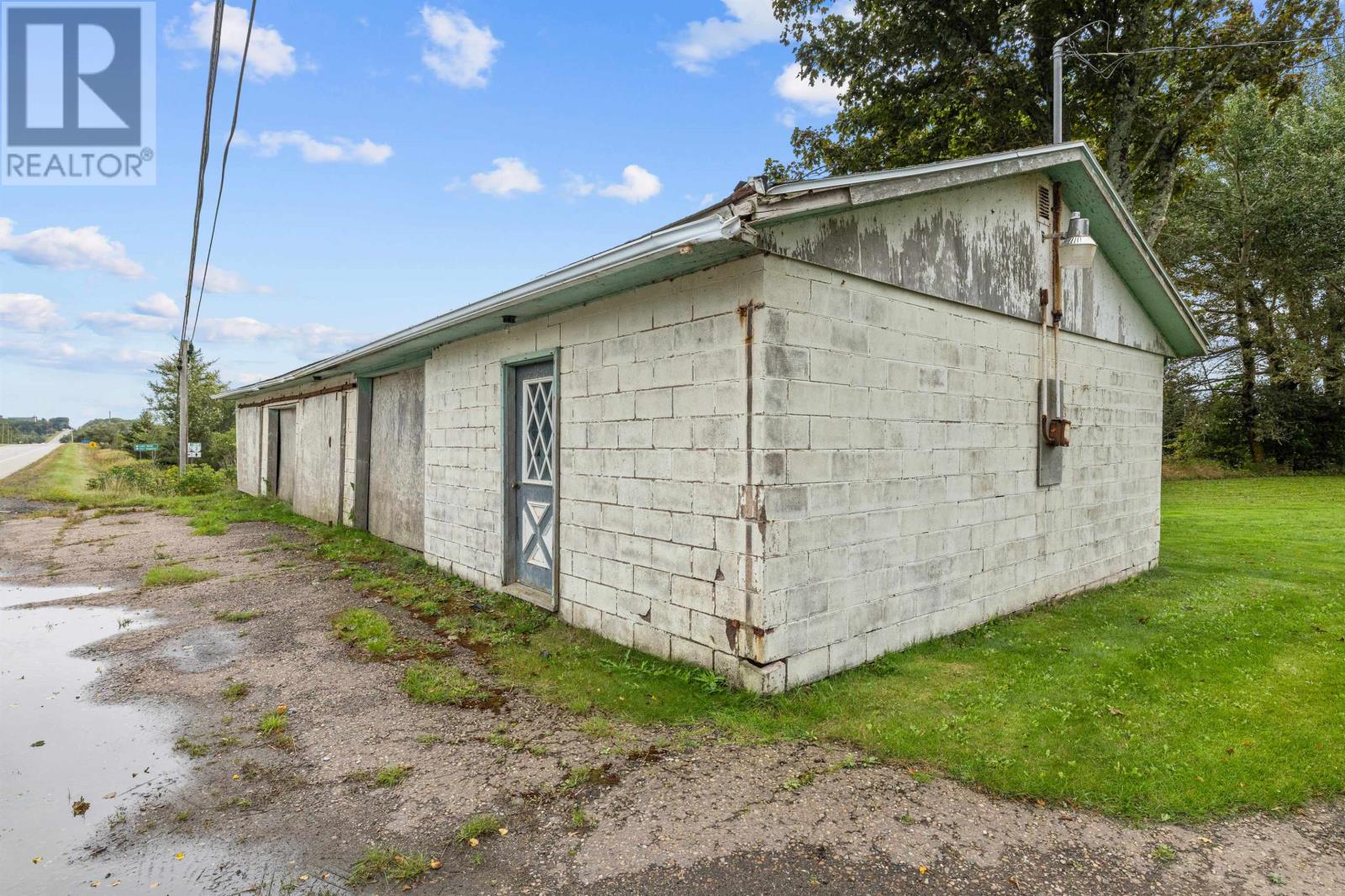 5705 Georgetown Road - Image 35