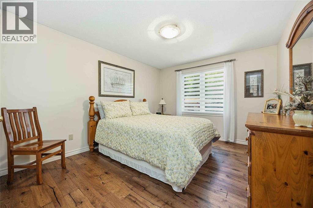 588 RIVERSIDE DRIVE - 15