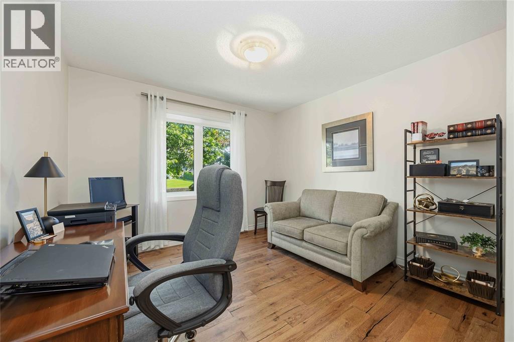 588 RIVERSIDE DRIVE - 17