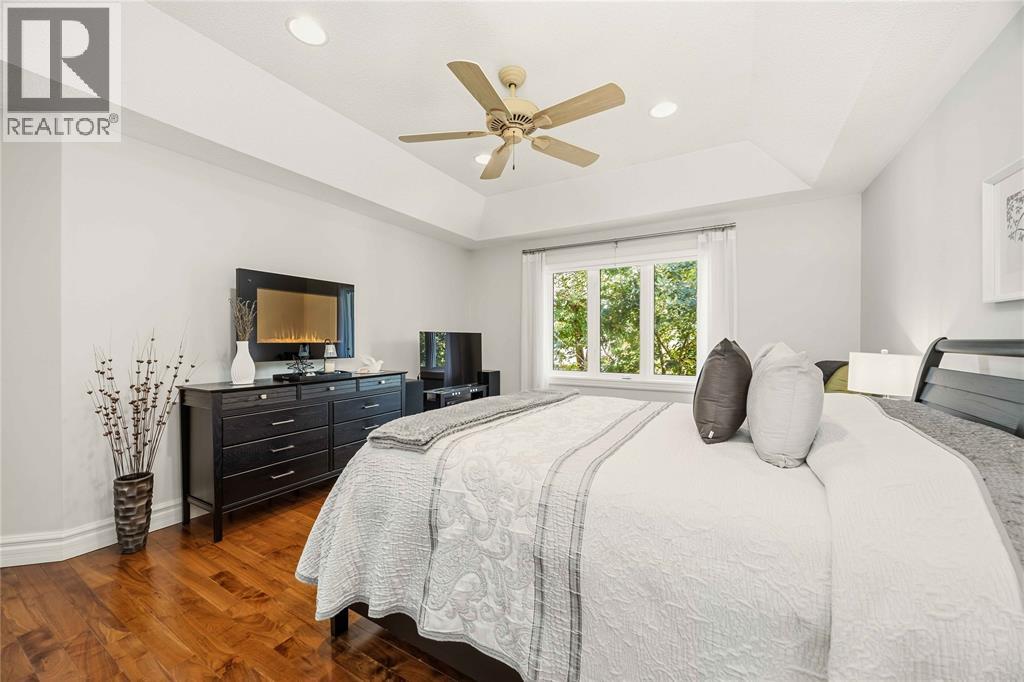 588 RIVERSIDE DRIVE - 21