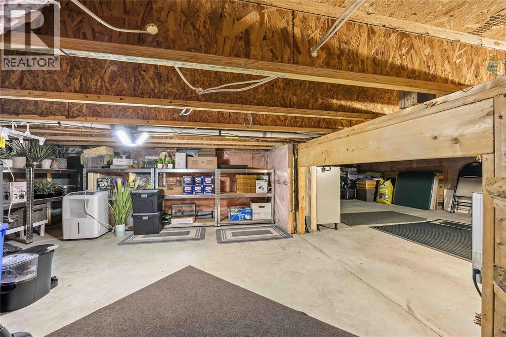 588 RIVERSIDE DRIVE - 35