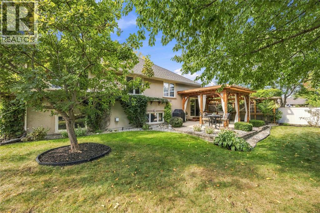 588 RIVERSIDE DRIVE - 45