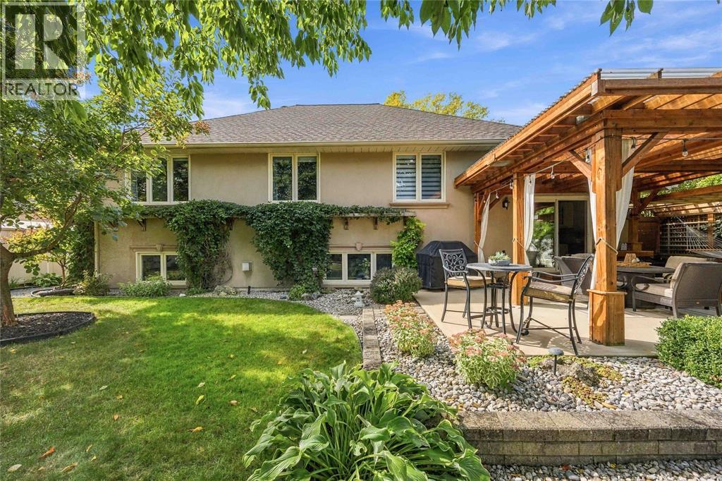 588 RIVERSIDE DRIVE - 47