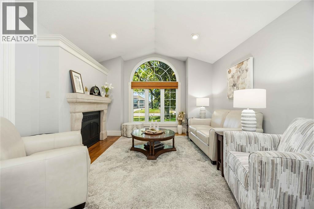 588 RIVERSIDE DRIVE - 7